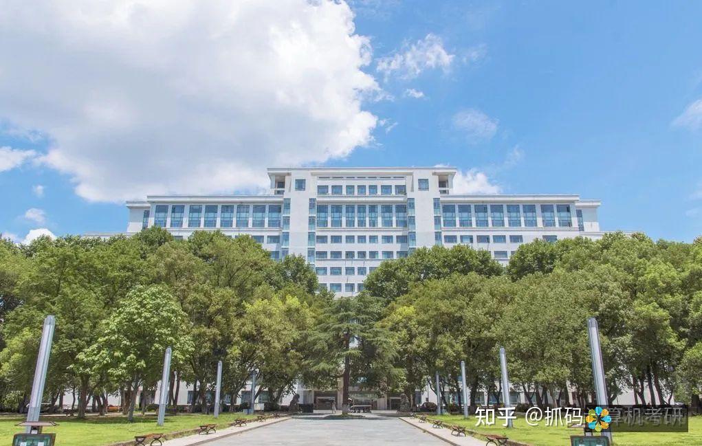 华中师范大学人工智能教育学部初试成绩公布，复试名单引发关注